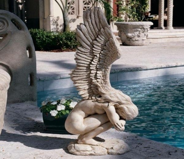 New Design Toscano Remembrance & Redemption Angel Sculpture (Med) NG33765