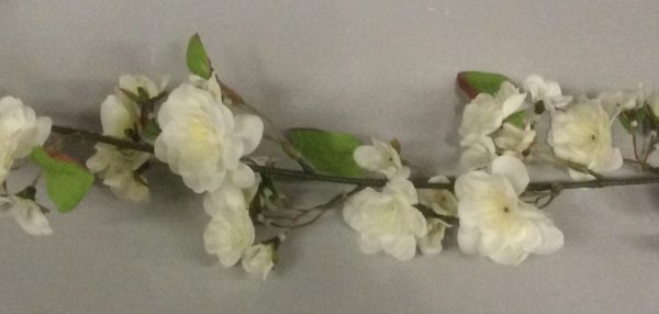 New Design Artificial Silk Flower Cream Apple Blossom Garland 6ft