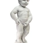 Design Toscano The Peeing Boy of Brussels Piped Garden Statue Ornament