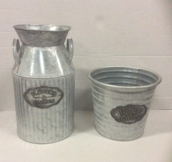 Set x 3 Tin Planters 'Flowers & Garden ' Logo 16-28cm
