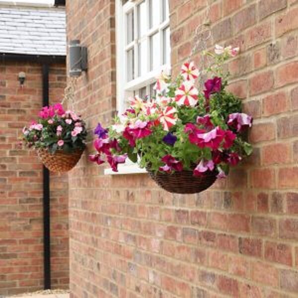 Rattan Effect Brown Hanging Basket 35cm (14") Gardman