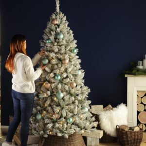 Pre-Lit Green Heartwood Spruce Christmas Tree 210cm (7ft)