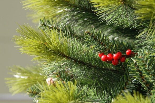 7ft Mount Beacon Pine Top Quality Artficial Christmas Tree (Berries & Cones)