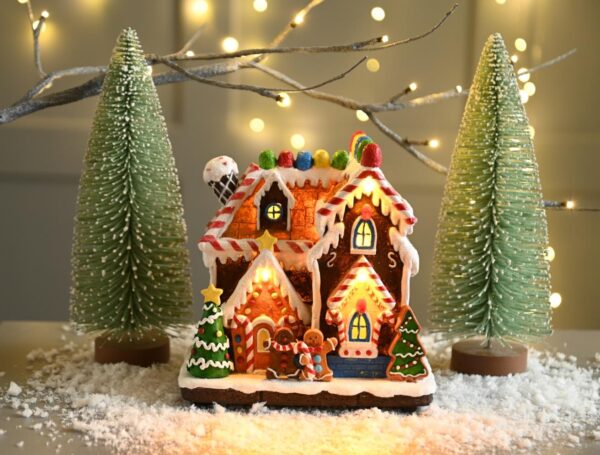 LED Gingerbread House Battery-Operated 18cm Christmas Lighting