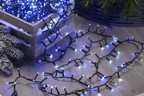 600 Flame Effect LED Firefly Lights Artic White/Blue Festive