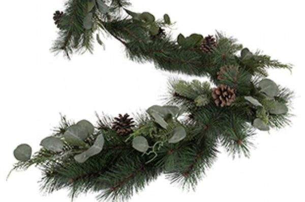 Mixed Scotch Pine / Eucalyptus Garland Christmas Decoration 6ft Long