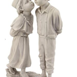 Design Toscano Love's First Kiss Children Garden Statue / Ornament
